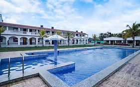 Silver Sand Eco Resort !! Beachfront !!